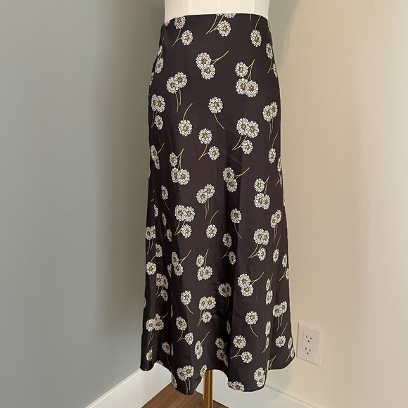✨3/$20✨ LOFT Black Floral Midi Skirt - Picture 2 of 3